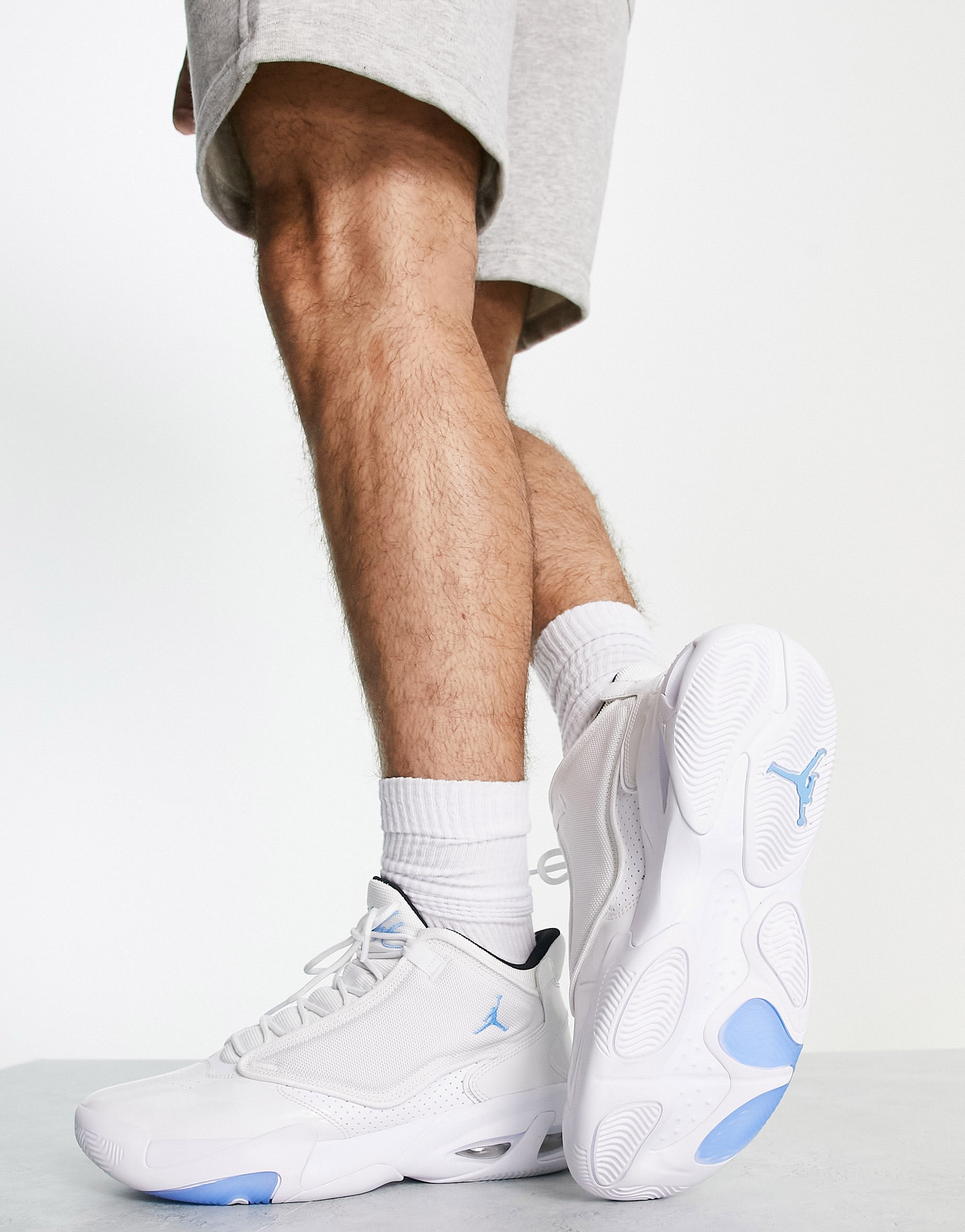 Air jordan cheap max aura white