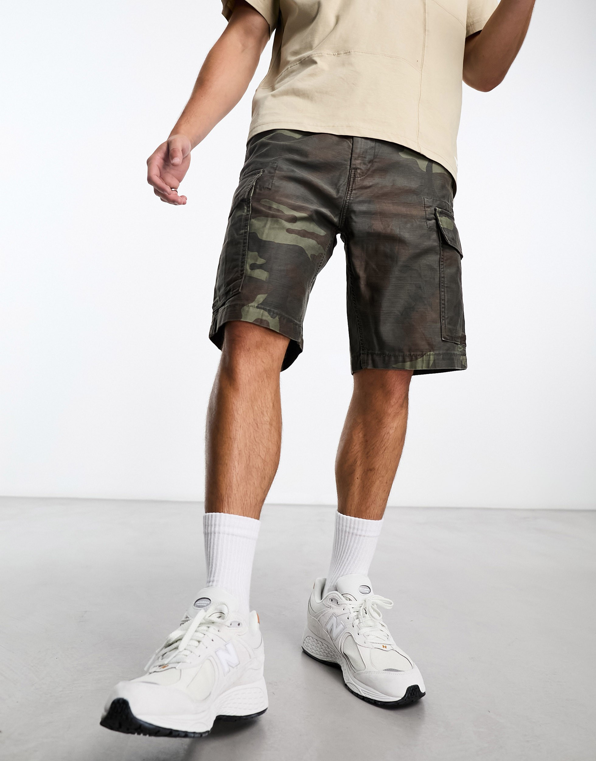 Levi's carrier hot sale cargo shorts